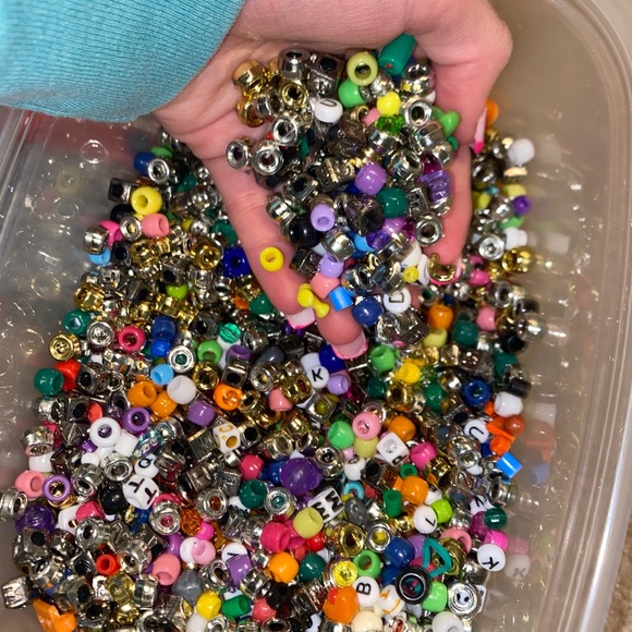 Beaded bracelets - Picture 4 of 4